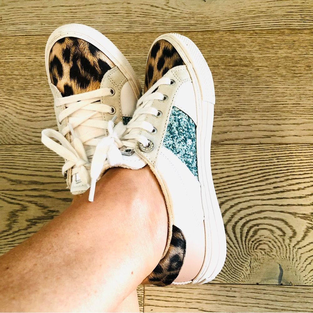 Guess Loven Low Profile Sneaker White Ocean Leopard Women’s 6.5 Animal Print